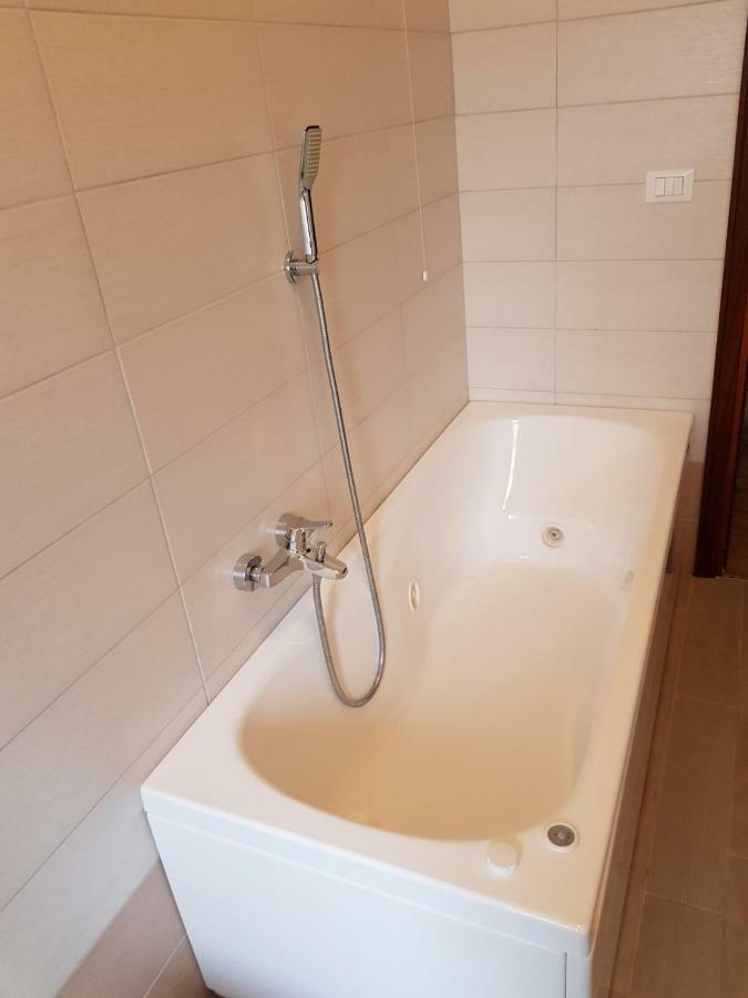 Villa Lorenzo Primo Piano Camaiore Exteriör bild
